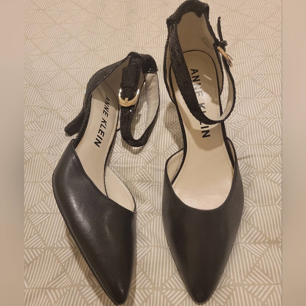Anne Klein size 9 formal heels
